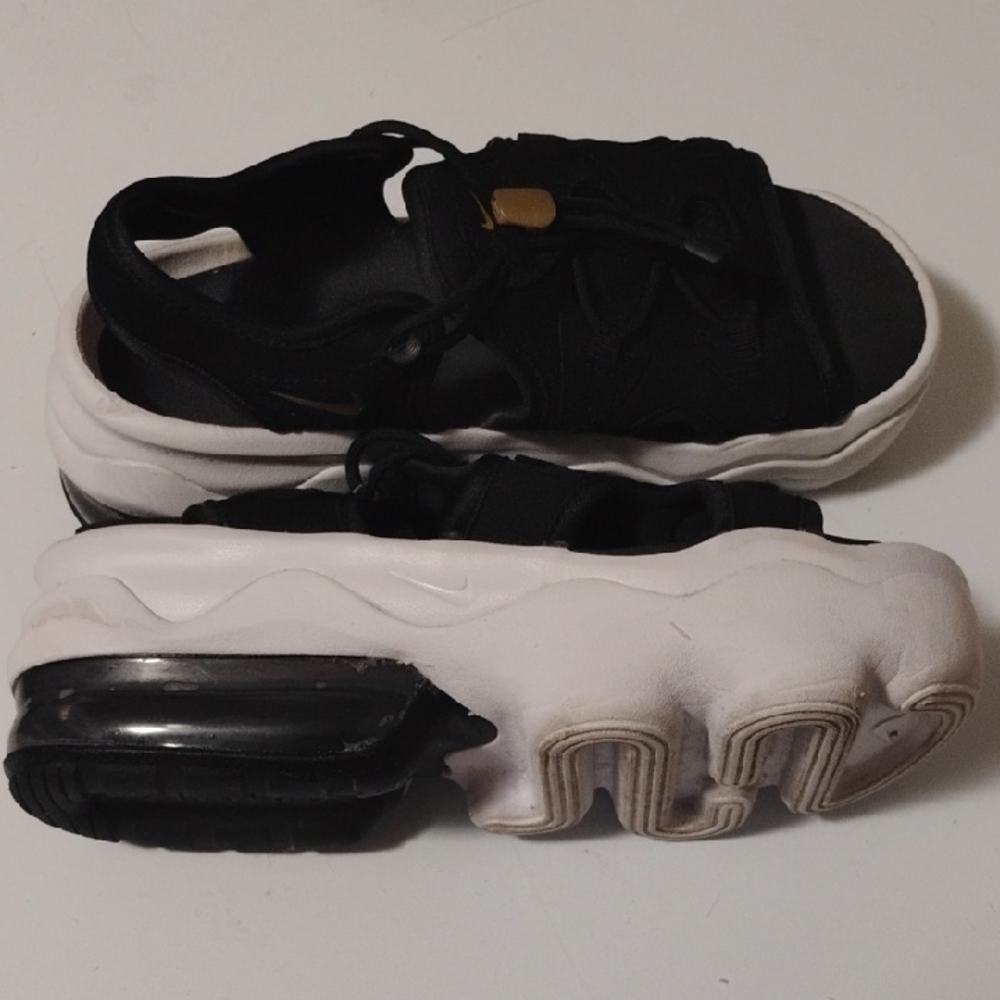 Nike Black and White Sandals with Gold Details - Picture 2 of 7